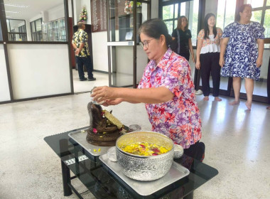 ร่วมสืบสานประเพณีสงกรานต์ ประจำปี 2569 โดยร่วมกันสรงน้ำพระ ... พารามิเตอร์รูปภาพ 8